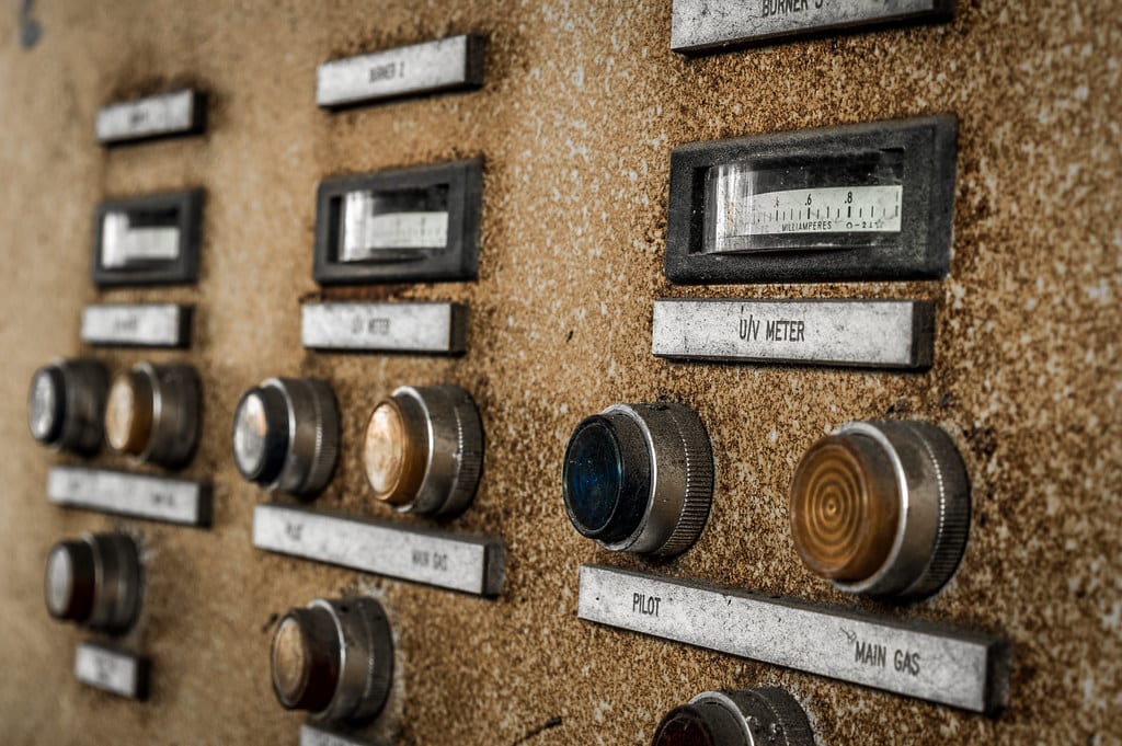 A digital kiln controller panel with keypad and temperature display